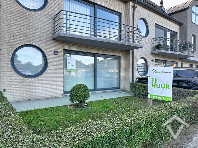 Gelijkvloers appartement met 3 slaapkamers en garage in Koekelare