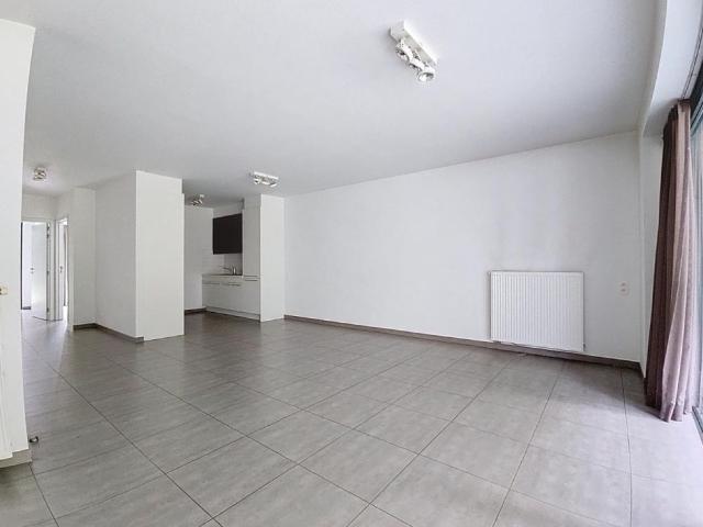 Gelijkvloers appartement te huur in Bassevelde