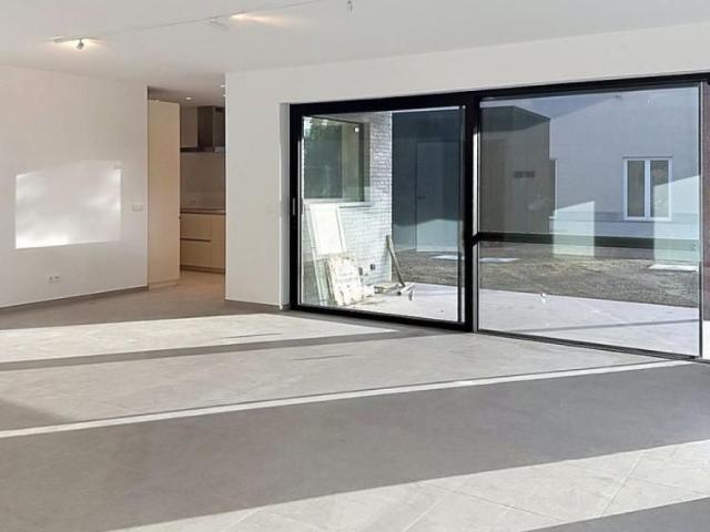 Gelijkvloers appartement te huur in Deurle