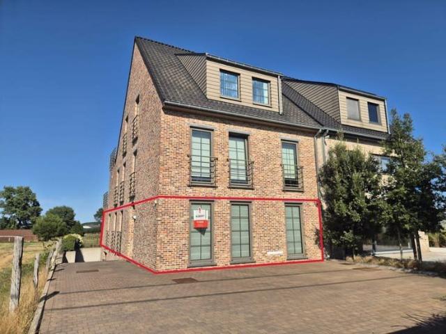 Gelijkvloers appartement van 126 m² met 2 slaapkamers