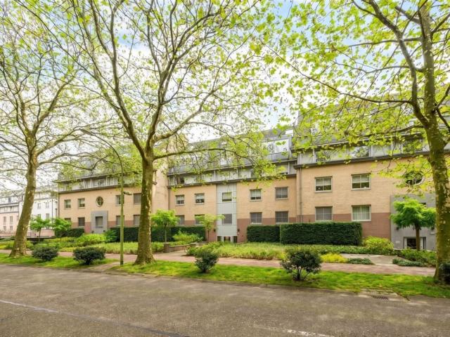 Gelijkvloers drie slaapkamer appartement met zicht op de Golf van Brasschaat