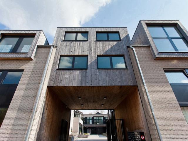 Gelijkvloers één slaapkamer appartement met terras op wandel
