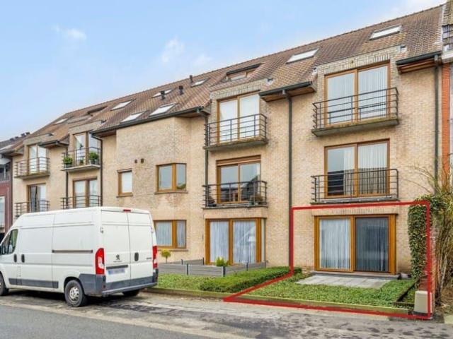 Gelijkvloers éénslaapkamer appartement in hartje Zwevezele!