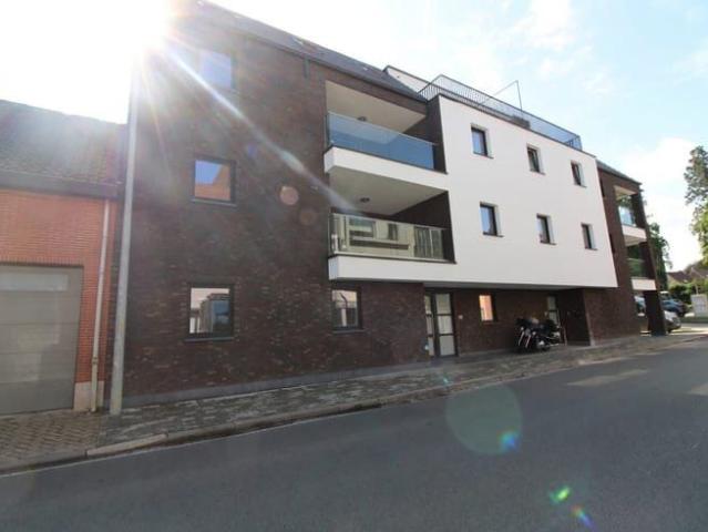 Gelijkvloers nieuwbouwappartement met 2 slaapkamers te Asse