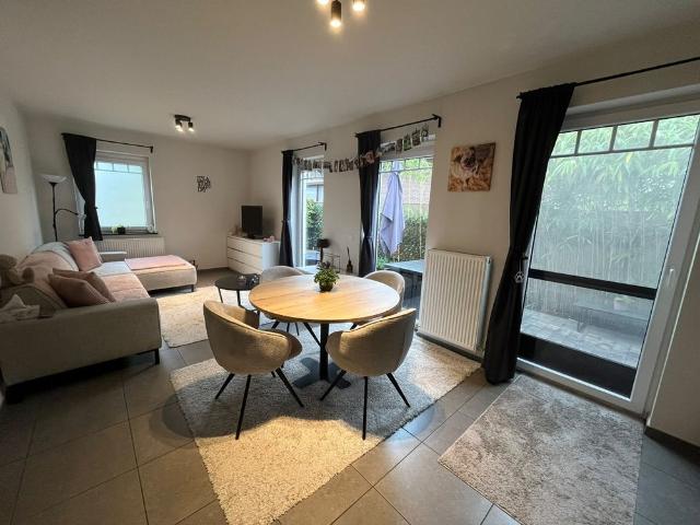 Gelijkvloersappartement met 1 slaapkamer en staanplaats