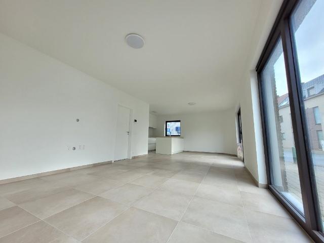 Gelijkvloersappartement met 2 kamers in centrum Moorsele!
