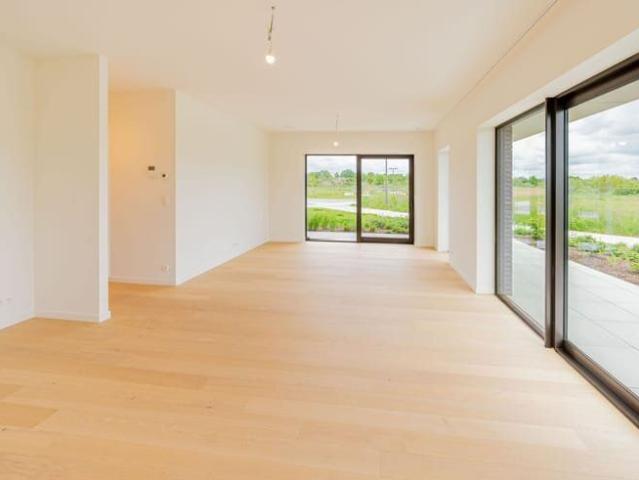Gelijkvloersappartement met 2 slaapkamers en terras