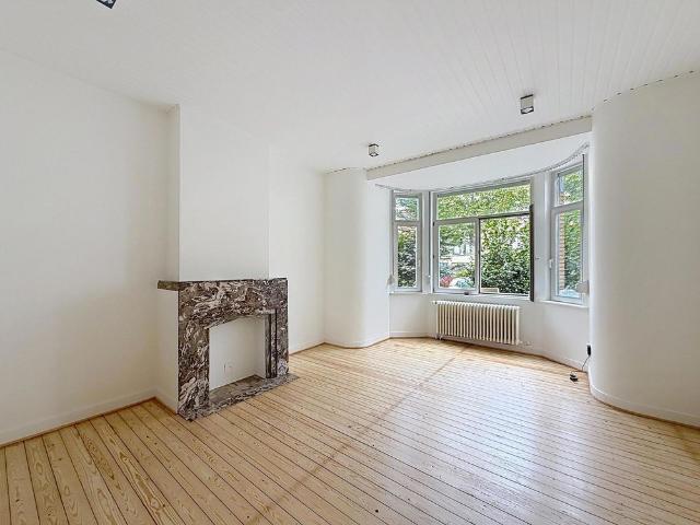 Gelijkvloerse verdieping met één slaapkamer in Uccle