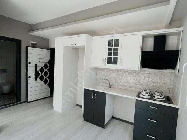 Gelincik Caddesi Geniş Lüx Concept 1+1 Satlık Daire