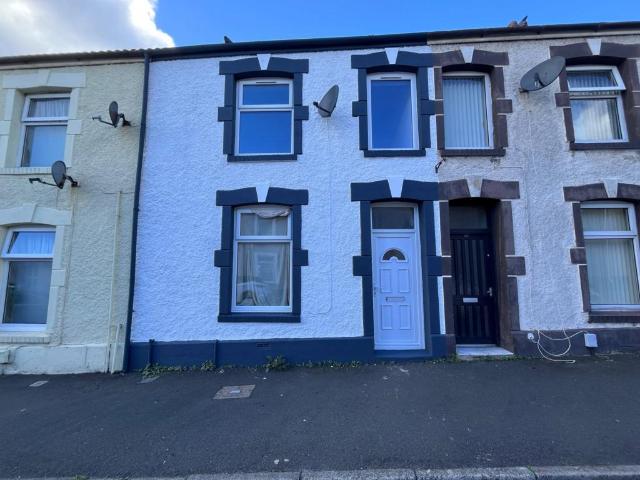 Gelli Street, Port Tennant, Swansea. 2 bed terraced house to rent £800 pcm £185 pw