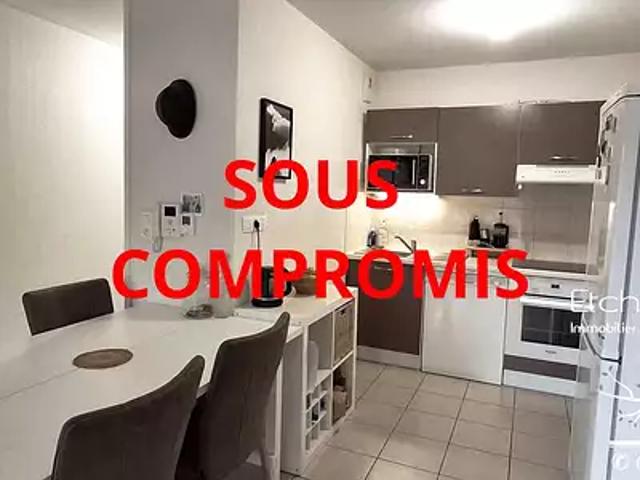 Gelos 64110 Achat / Vente appartement 3 pièces t3 au dernier étage terrasse