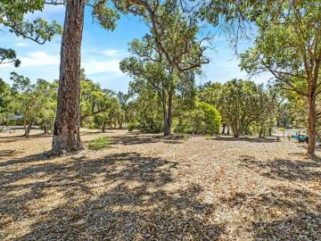 Land for sale in Gelorup