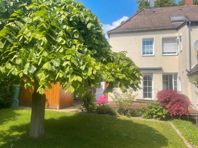 Gepfl. Einfamilienhaus durchgängig modernisiert, Kaufgrundstück
