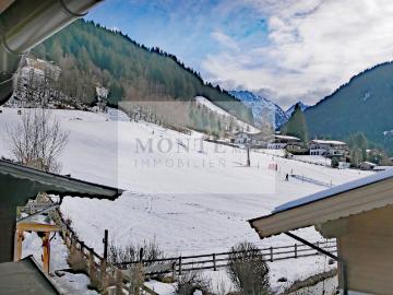 Gepflegt Wohnen mit Panoramaterrasse und ski in / ski out TG includiert