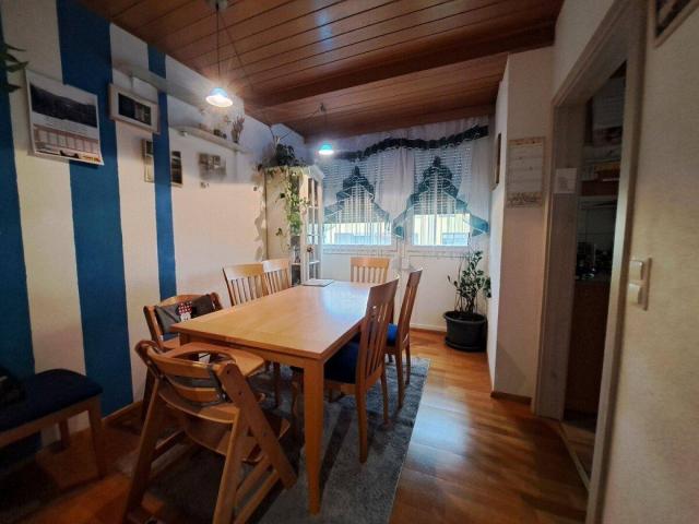 Gepflegte 3 4 Zimmer Wohnung mit Loggia, Klimaanlage und Garage