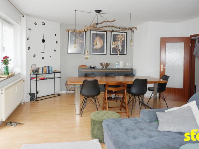 GEPFLEGTE 3 ZIMMERWOHNUNG MIT EINBAUKÜCHE UND BALKON!