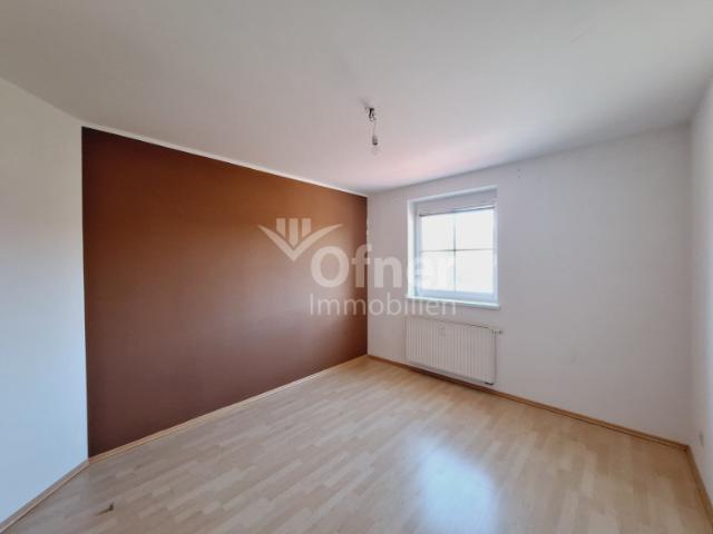 Sonnige 3 Zimmer Wohnung mit Loggia und schöner Aussicht