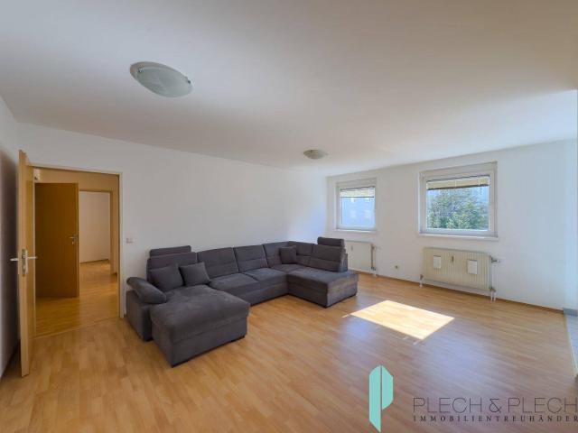 Gepflegte 3 Zimmerwohnung / 3. Stock mit Lift / 2 Bäder 2 WCs