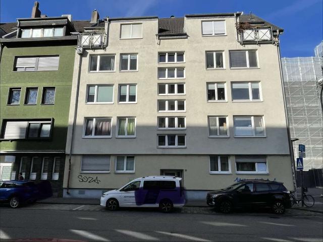 Gepflegte 3 Zimmer Eigentumswohnung mit Westbalkon in zentraler Kölner Lage Bezugsfrei ab 01.12