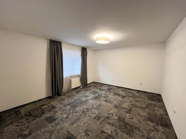 Gepflegte 3 Zimmer Erdgeschosswohnung mit EBK, 2 Balkonen u.v.m.!