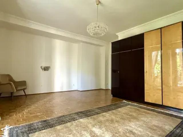 Gepflegte 3 Zimmer Wohnung teilmöbliert