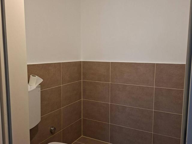 Gepflegte 3 Zimmer Wohnung, Am Arlandgrund 74,04 m^2 frisch saniert, Balkon, Tiefgarage