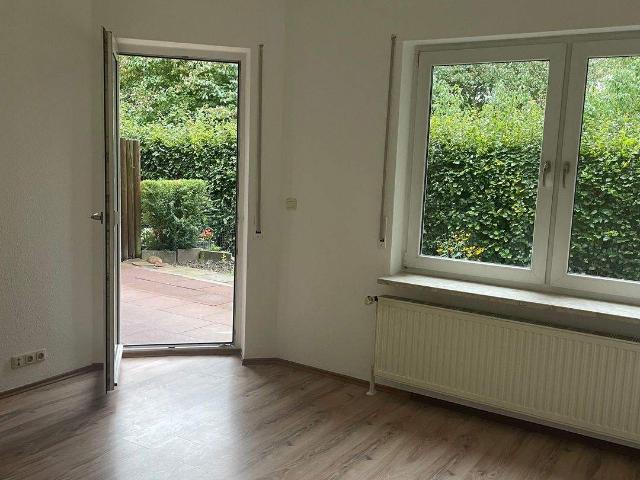 Gepflegte 3 Zimmer Wohnung im EG mit Garten in Stade Wiepenkathen