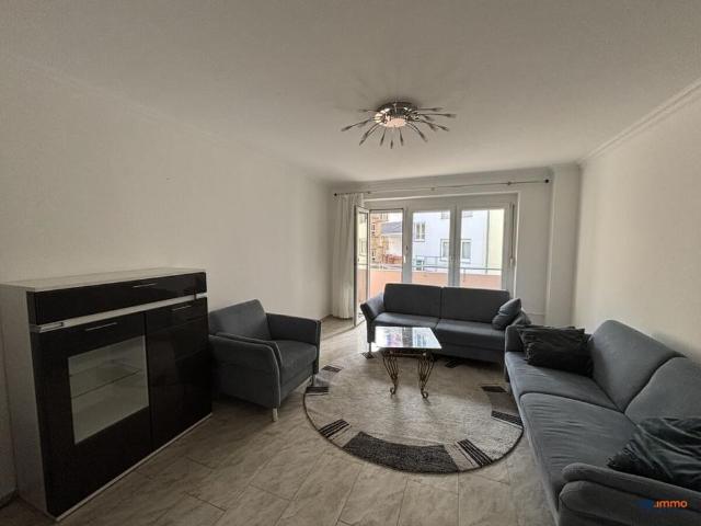 Gepflegte 3 Zimmer Wohnung mit Balkon, Einbauküche in begehrter Lage!