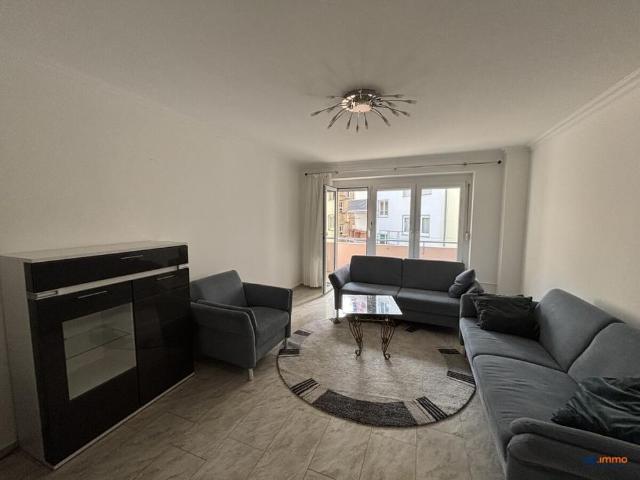 Gepflegte 3 Zimmer Wohnung mit Balkon, Einbauküche in begehrter Lage!