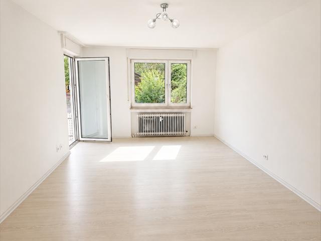 Gepflegte 3 Zimmer Wohnung mit Balkon&Garage in attraktiver Lage zu verkaufen!
