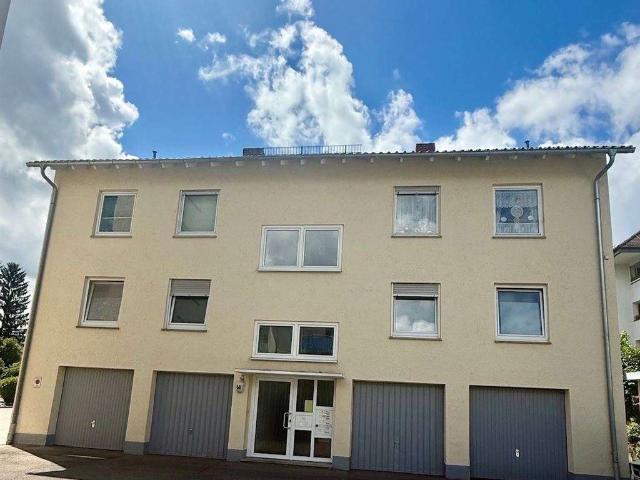 Gepflegte 3 Zimmer Wohnung mit Balkon&Garage in attraktiver Lage zu verkaufen!