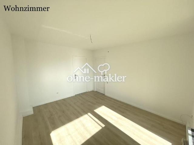 Gepflegte 3 Zimmer Wohnung mit Balkon und Tageslichtbad nahe der Weser in Bremen Woltmershausen