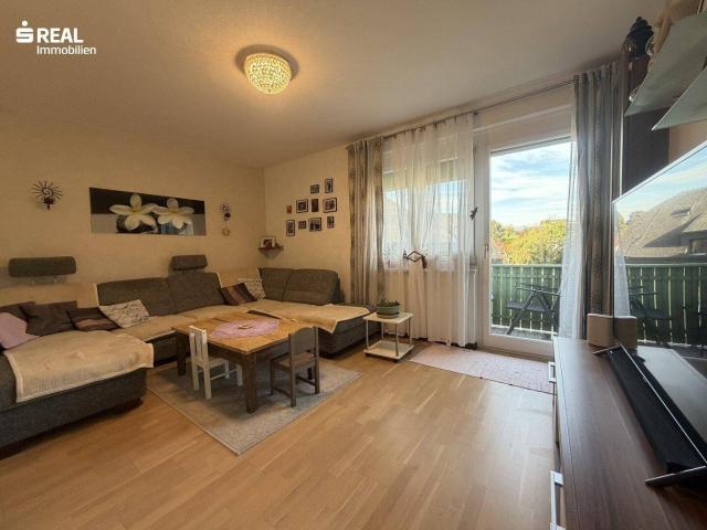 Gepflegte 3 Zimmer Wohnung mit Balkon und Gartenanteil in Passail