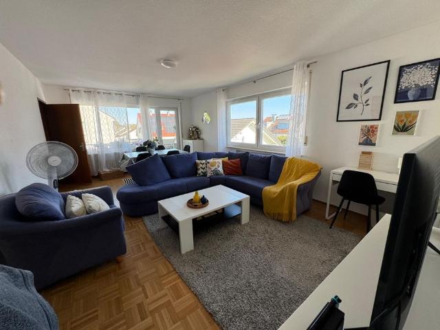 Gepflegte 3 Zimmer Wohnung mit Balkon und Garage in Magstadt ! Frei ab Oktober 2026
