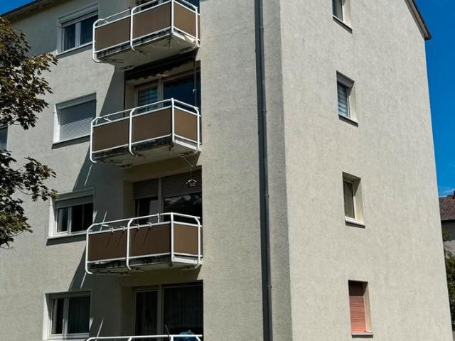 Gepflegte 3 Zimmer Wohnung mit Balkon und Parkplatzt in Grünstadt