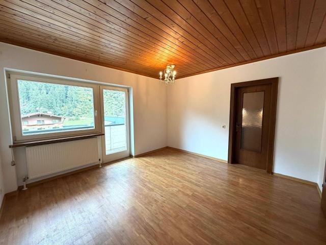 Gepflegte 3 Zimmer Wohnung mit großem Balkon in Mayrhofen