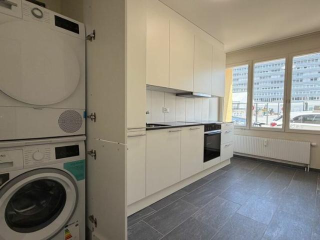 Gepflegte 3 Zimmer Wohnung mit grossem privaten Sitzplatz in Basel