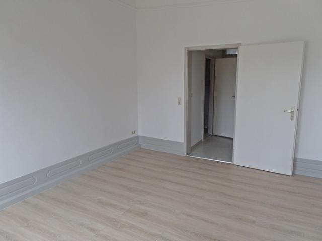 Gepflegte 3 Zimmer Wohnung mit eigenem Flair in denkmalgeschütztem Gebäude