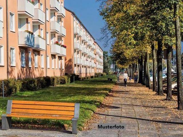 Gepflegte 3 Zimmer Wohnung mit Lift und Keller