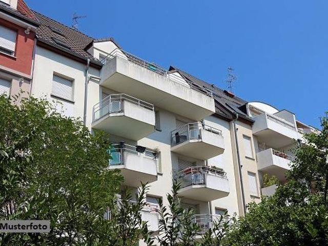 Gepflegte 3 Zimmer Wohnung mit Lift und Keller