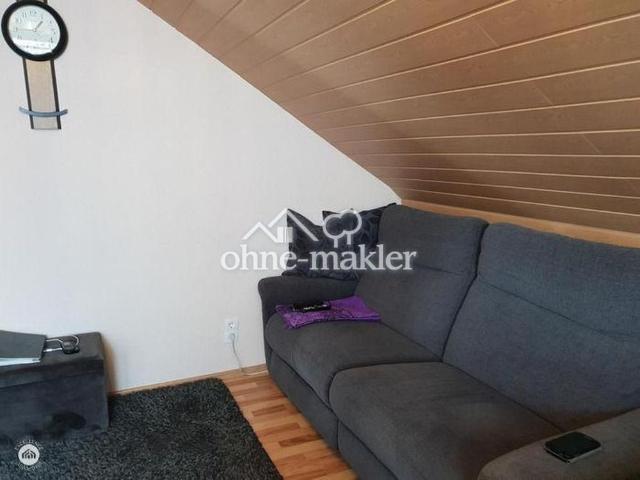 Gepflegte 3 Zimmer Wohnung mit Stellplatz und Einbauküche in ruhiger Wohnlage