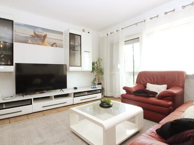 Gepflegte 3 Zimmer Wohnung mit Stellplatz in Limburgerhof