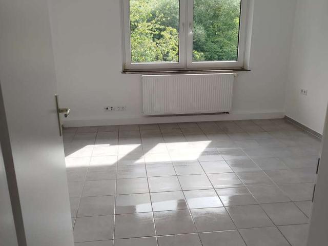 Gepflegte 3 Zimmer Wohnung mit tollem Ausblick in grüner Umgebung sucht neuen Mieter