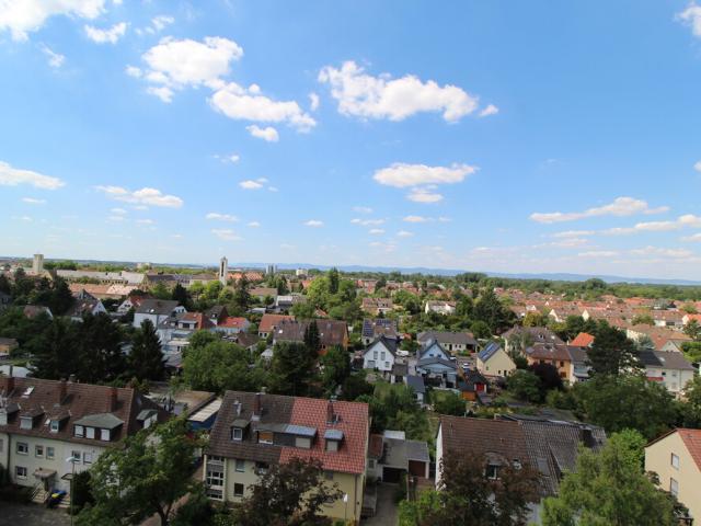 Gepflegte 3 Zimmer Wohnung mit toller Aussicht. Sofort beziehbar
