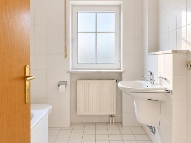 Gepflegte 3 Zimmer Wohnung mit überdachter Terrasse und Privatgarten im Straubinger Westen