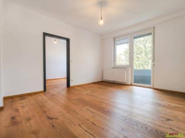 Gepflegte 3 Zimmer Wohnung mit zwei Balkonen, Garage und Keller in Voitsberg