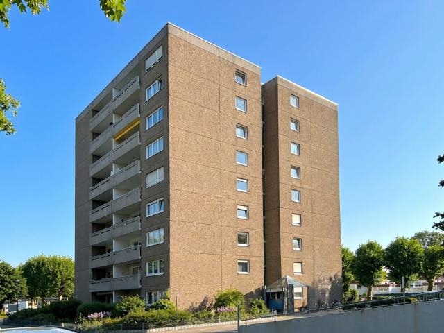 Gepflegte 2,5 Zimmer Eigentumswohnung mit Balkon und Gestaltungspotenzial