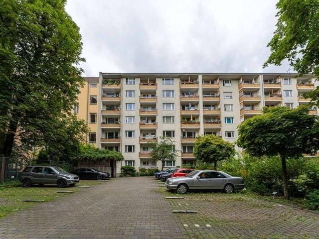 Gepflegte 2 Zimmerwohnung mit Balkon in der City West