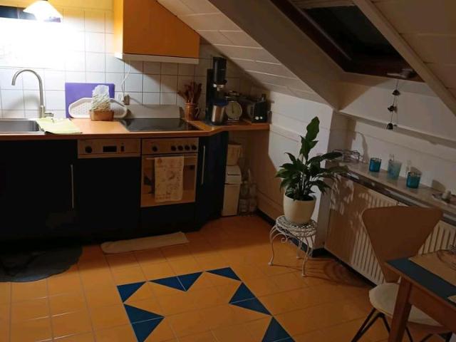 Gepflegte 2 Zimmer Dachgeschoss Wohnung