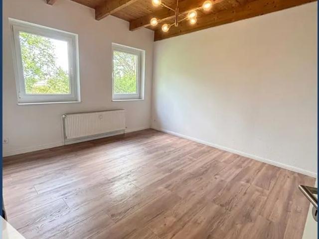 Gepflegte 2 Zimmer Dachgeschosswohnung, 61,60 m², mit Balkon und hochwertiger Ausstattung